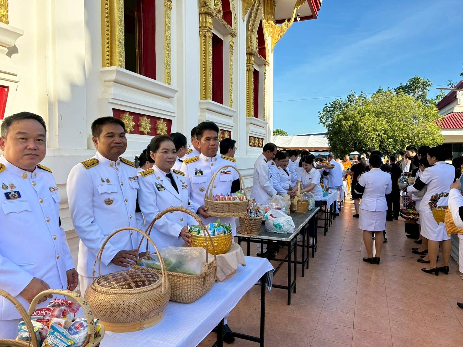 title - ส.ป.ก.ยโสธร ร่วมงานพิธีทางศาสนา ถวายเป็นพระกุศล แด่สมเด็จพระเจ้าลูกเธอ  เจ้าฟ้าพัชรกิติยาภา นเรนทิราเทพยวดี กรมหลวงราชริณีสิริพัชร มหาวัชราชธิดา  ในวาระครบ 15 วัน (ปัณรสมวาร) ณ พระอุโบสถ วัดศรีธรรมมาราม (พระอารามหลวง)